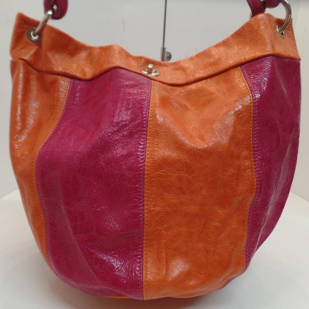 MAURIZIO TAIUTI Made in Italy Bright Pink & Orange Patent Leather Bucket Bag - Picture 2 of 16